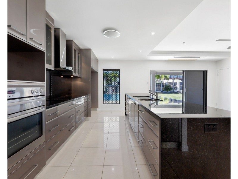 2 Tymons Court, Eimeo QLD 4740