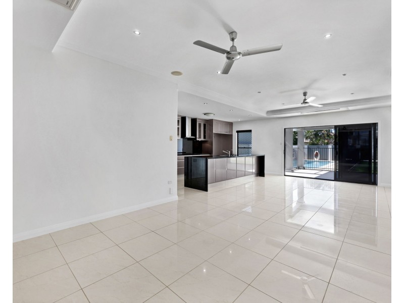 2 Tymons Court, Eimeo QLD 4740