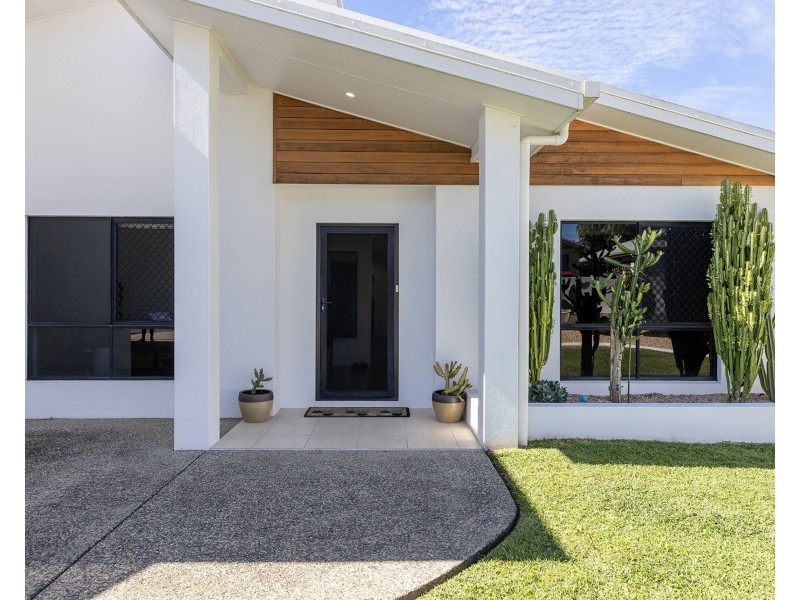 22 Hinze Circuit, Rural View QLD 4740