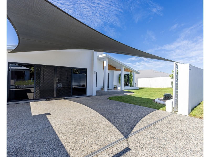 22 Hinze Circuit, Rural View QLD 4740