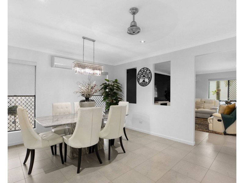 33 Gingham Street, Glenella QLD 4740