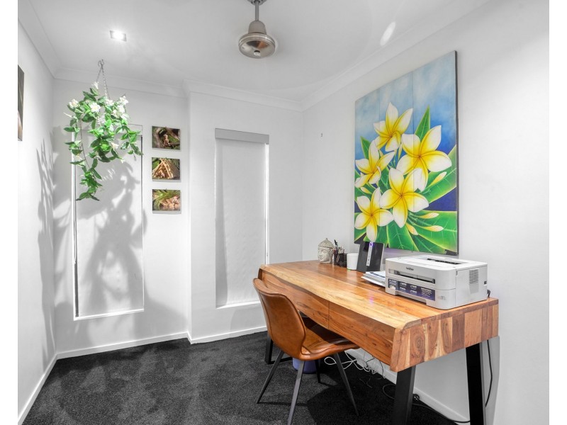 33 Gingham Street, Glenella QLD 4740