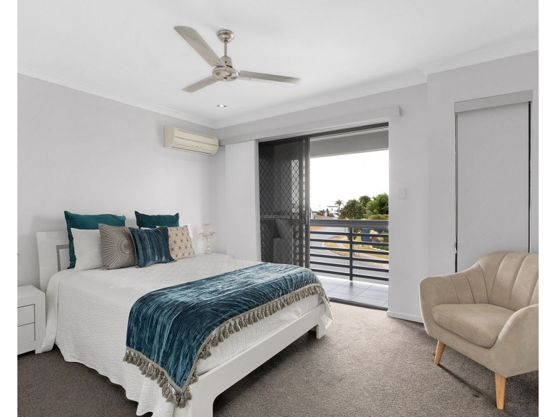 33 Gingham Street, Glenella QLD 4740