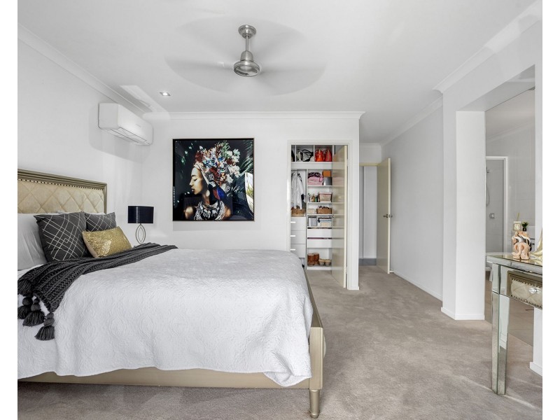33 Gingham Street, Glenella QLD 4740