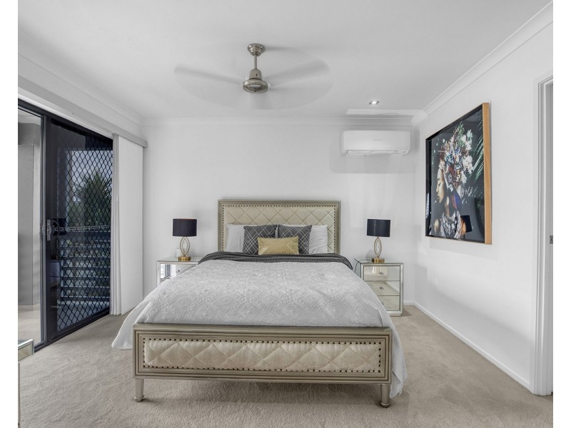33 Gingham Street, Glenella QLD 4740