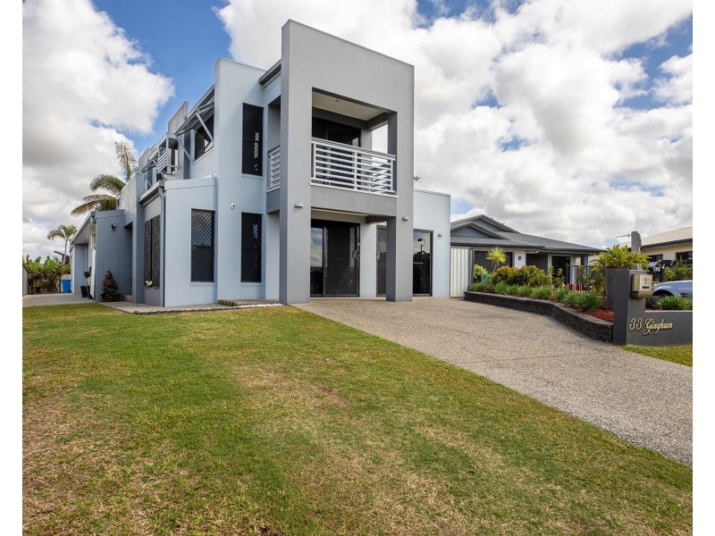 33 Gingham Street, Glenella QLD 4740