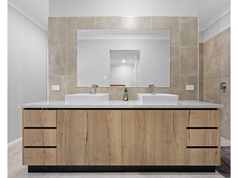 1 Jackman Court, Beaconsfield QLD 4740