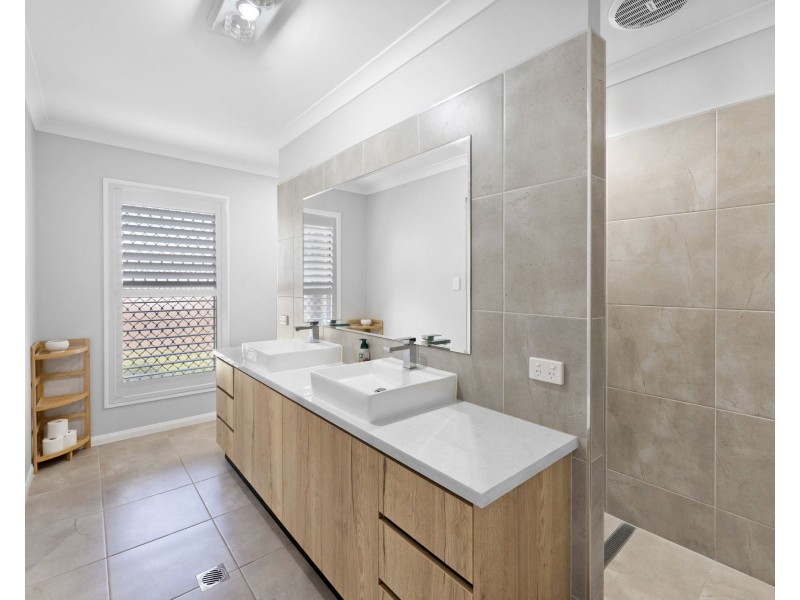 1 Jackman Court, Beaconsfield QLD 4740