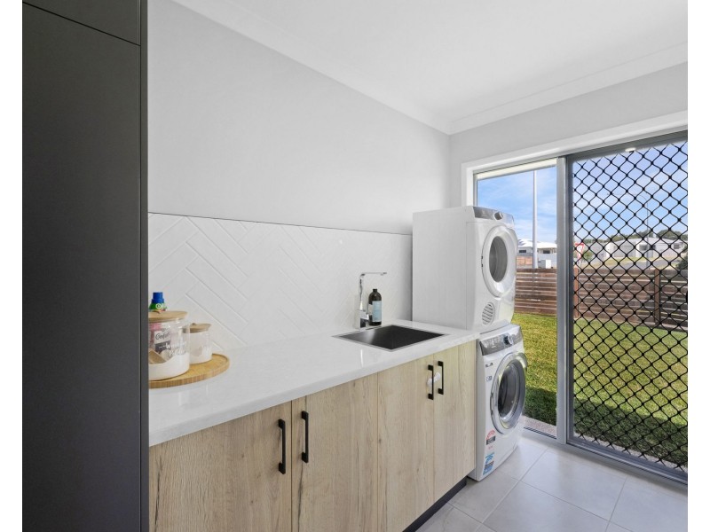 1 Jackman Court, Beaconsfield QLD 4740