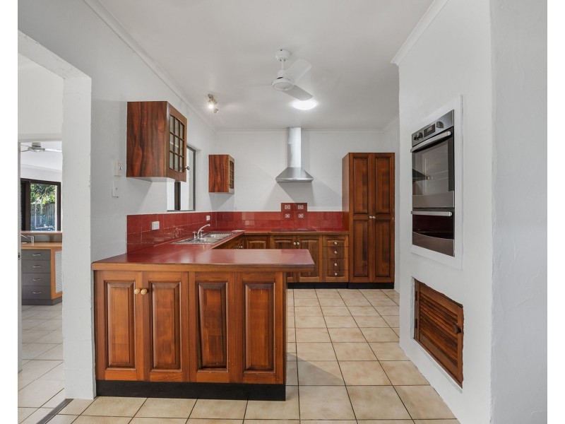 8 Kemp Street, Bucasia QLD 4750