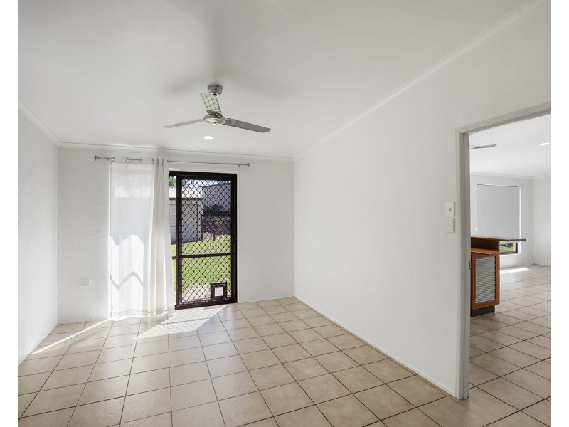 8 Kemp Street, Bucasia QLD 4750