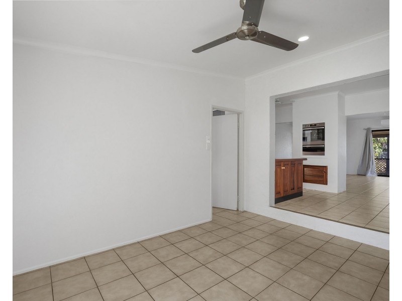 8 Kemp Street, Bucasia QLD 4750