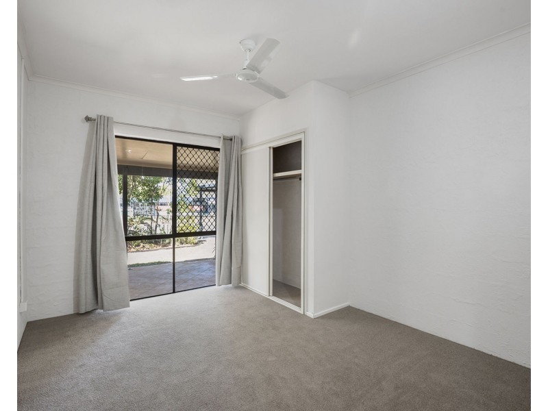 8 Kemp Street, Bucasia QLD 4750