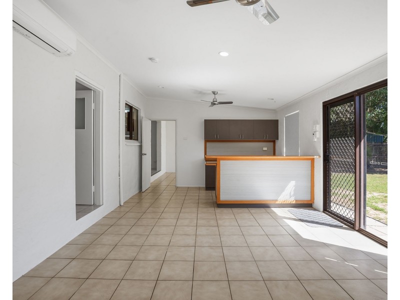 8 Kemp Street, Bucasia QLD 4750