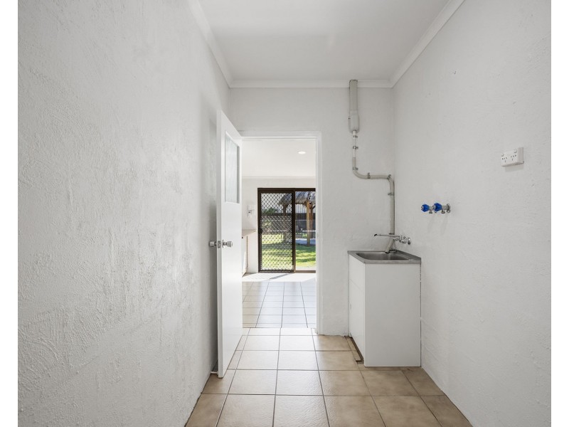 8 Kemp Street, Bucasia QLD 4750