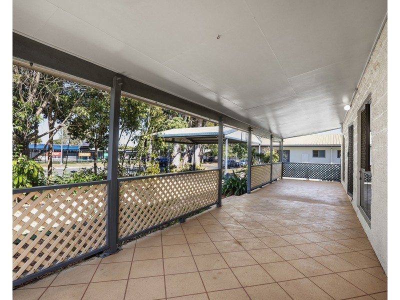8 Kemp Street, Bucasia QLD 4750