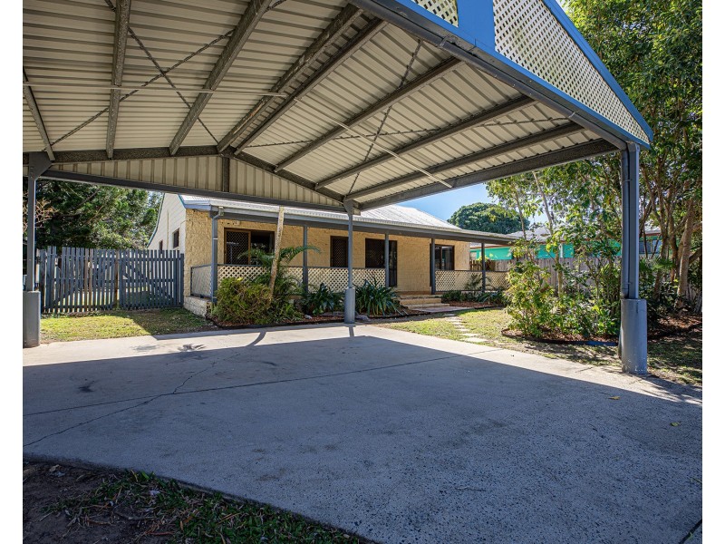 8 Kemp Street, Bucasia QLD 4750