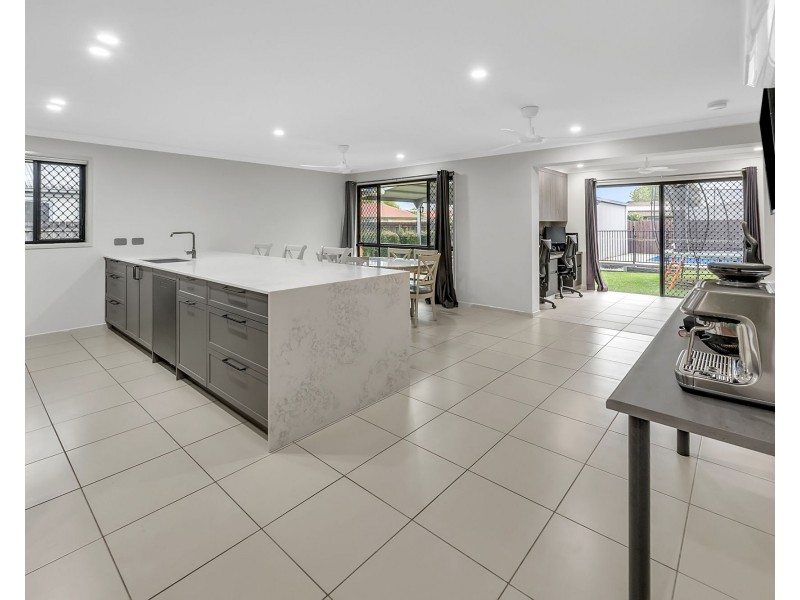 60 Katey Crescent, Mirani QLD 4754