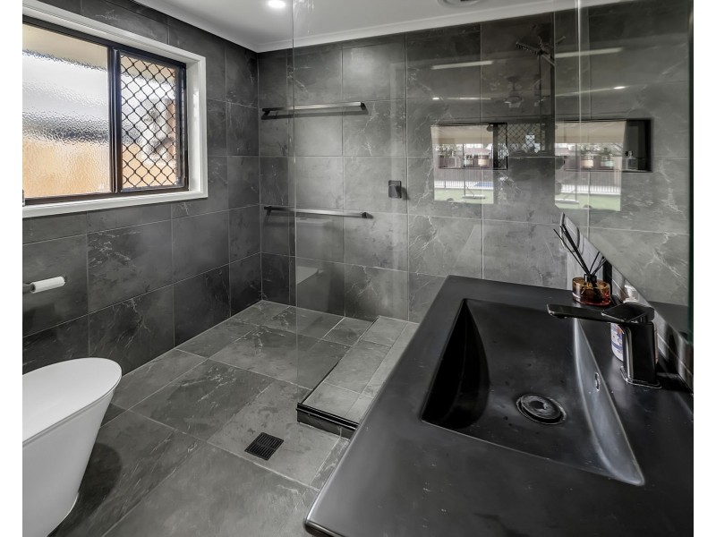 60 Katey Crescent, Mirani QLD 4754