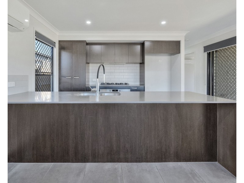 27 Sonoran Street, Rural View QLD 4740