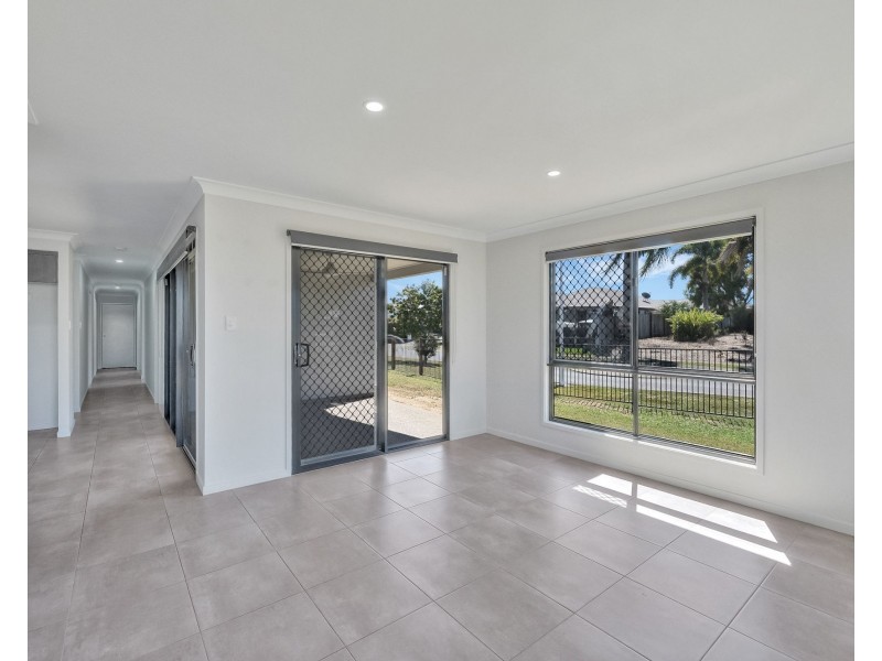 27 Sonoran Street, Rural View QLD 4740