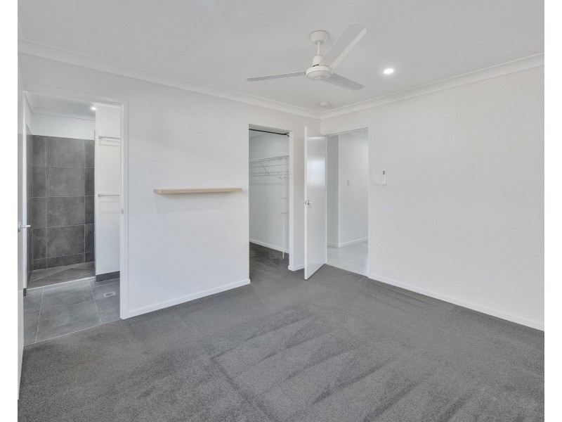 27 Sonoran Street, Rural View QLD 4740