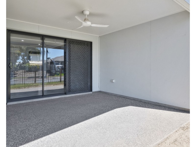 27 Sonoran Street, Rural View QLD 4740