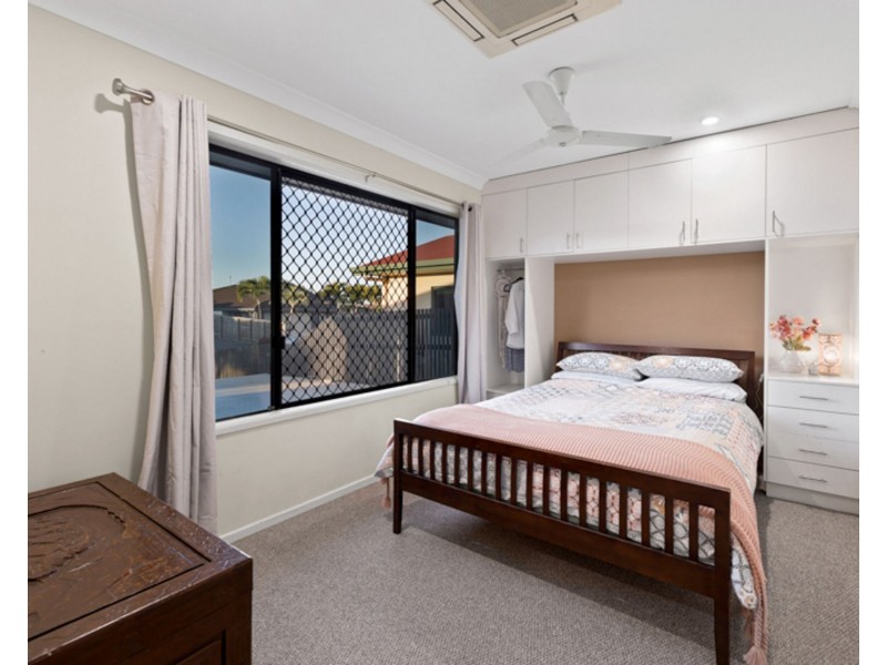 15 Madison Avenue, Glenella QLD 4740