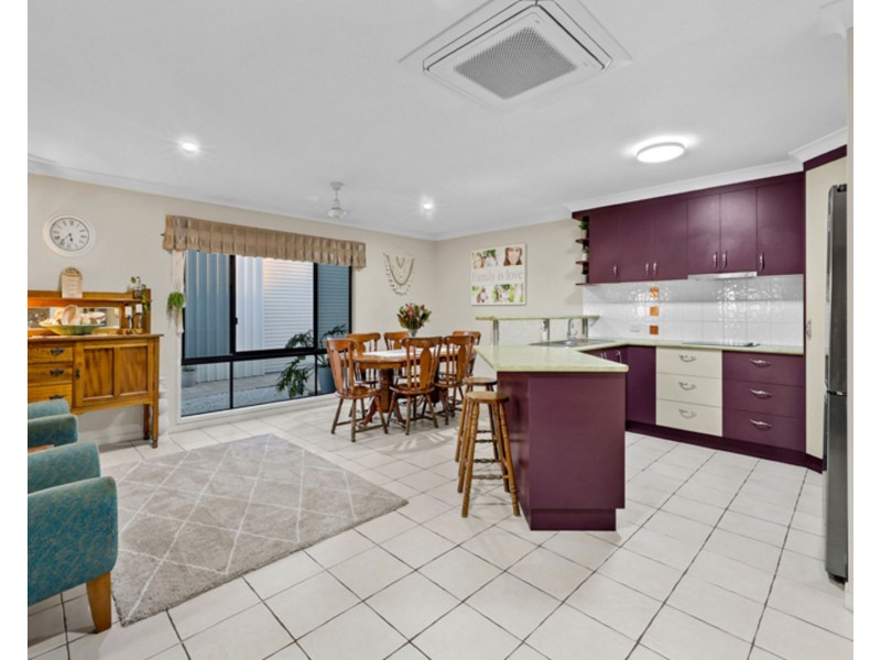 15 Madison Avenue, Glenella QLD 4740
