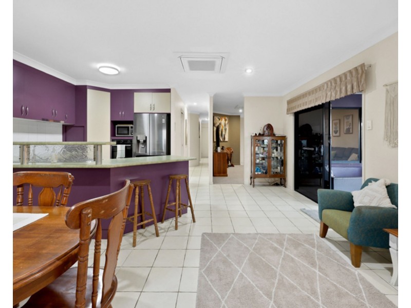 15 Madison Avenue, Glenella QLD 4740