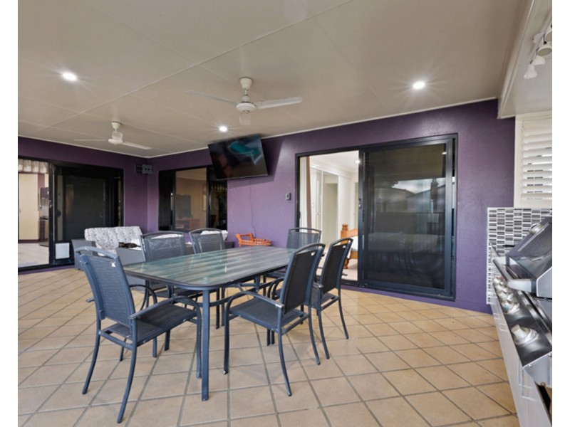 15 Madison Avenue, Glenella QLD 4740