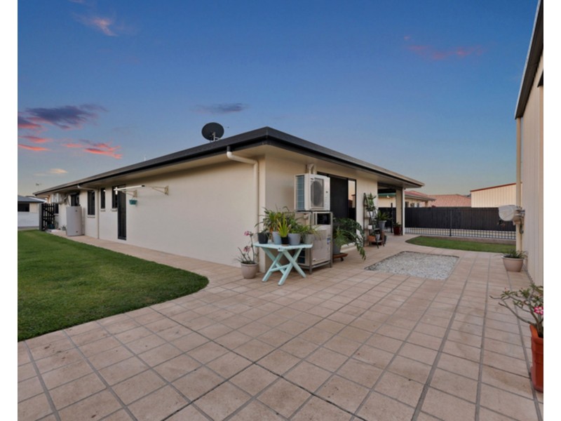 15 Madison Avenue, Glenella QLD 4740