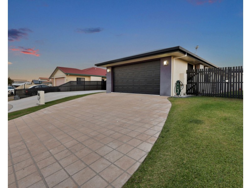 15 Madison Avenue, Glenella QLD 4740