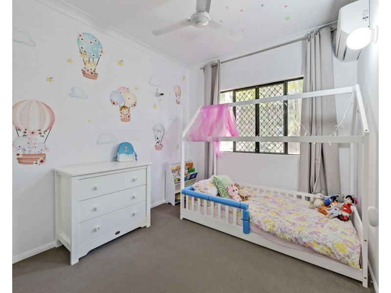 9 Hillcrest Street, Eimeo QLD 4740