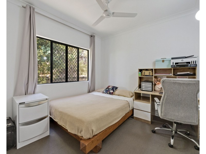 9 Hillcrest Street, Eimeo QLD 4740