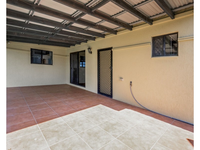 9 Hillcrest Street, Eimeo QLD 4740