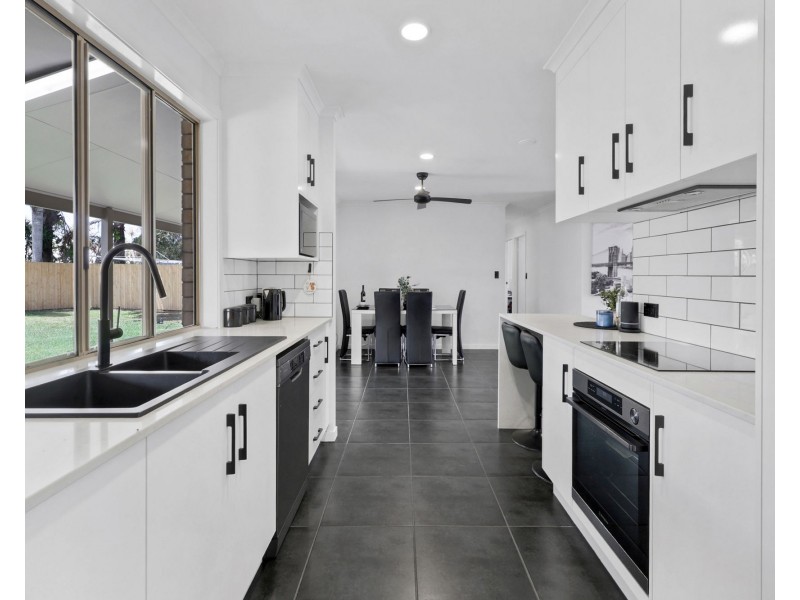 4 Dundee Court, Beaconsfield QLD 4740