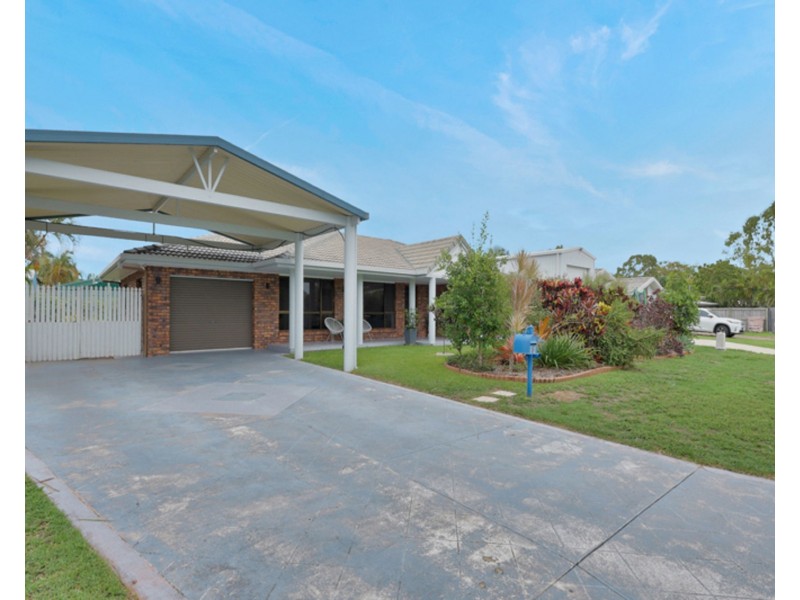 6 Anglers Parade, Blacks Beach QLD 4740