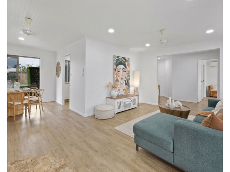 6 Anglers Parade, Blacks Beach QLD 4740