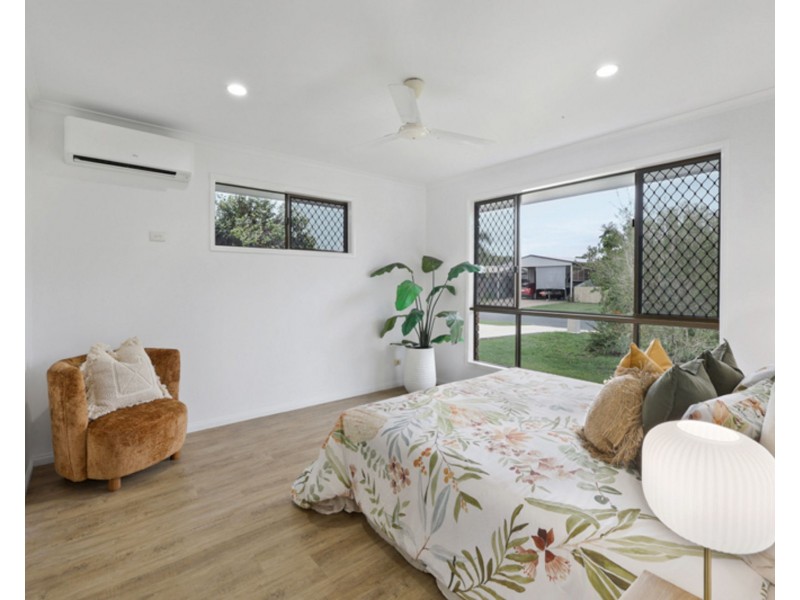 6 Anglers Parade, Blacks Beach QLD 4740