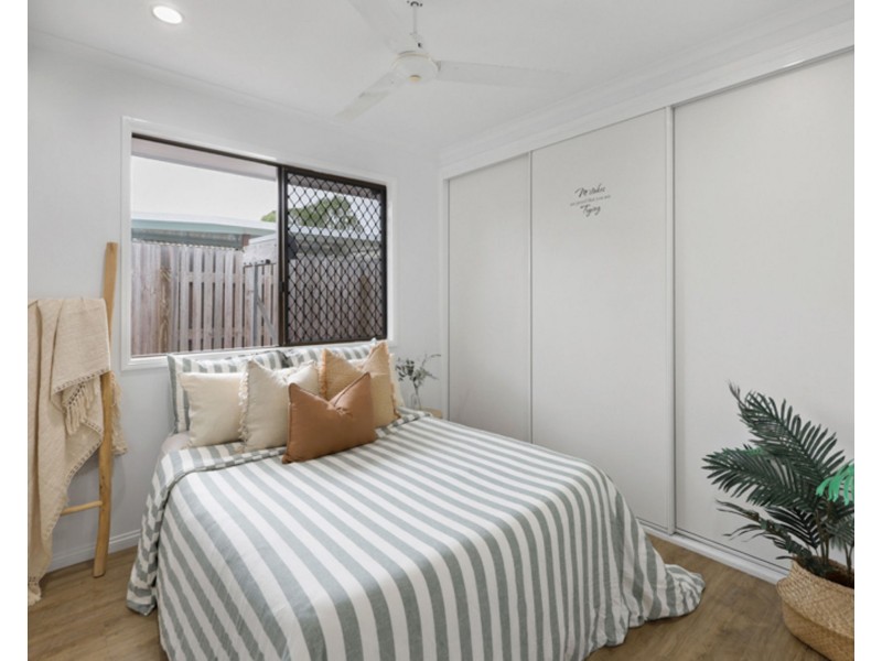 6 Anglers Parade, Blacks Beach QLD 4740