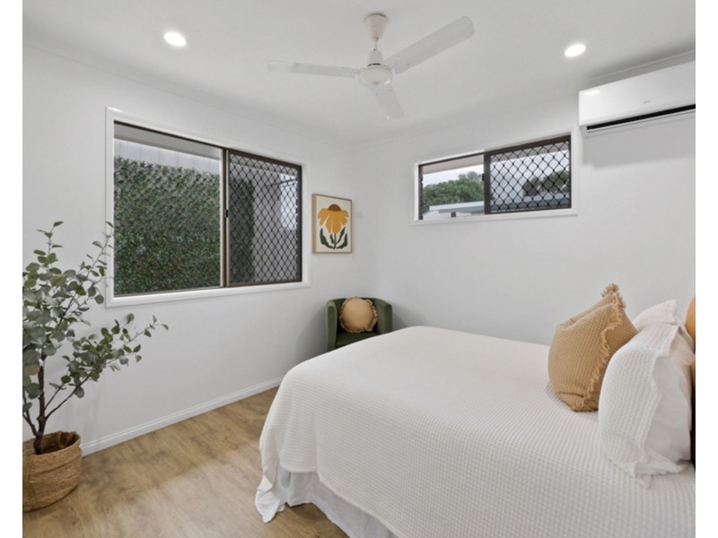 6 Anglers Parade, Blacks Beach QLD 4740