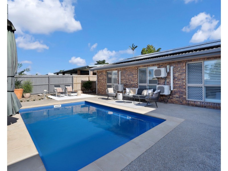 7 Hughes Street, Glenella QLD 4740