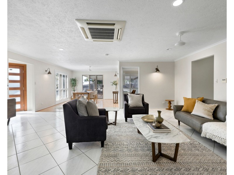 7 Hughes Street, Glenella QLD 4740