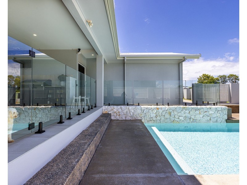 59 Hicks Road, Glenella QLD 4740