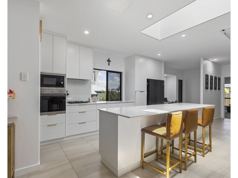 59 Hicks Road, Glenella QLD 4740