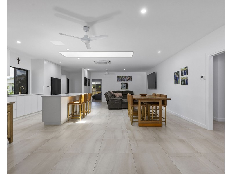 59 Hicks Road, Glenella QLD 4740