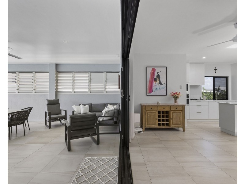 59 Hicks Road, Glenella QLD 4740