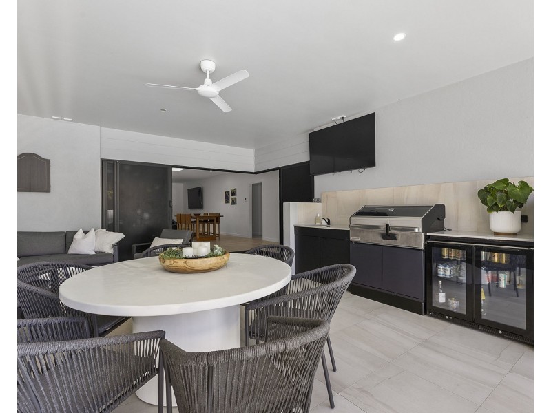 59 Hicks Road, Glenella QLD 4740