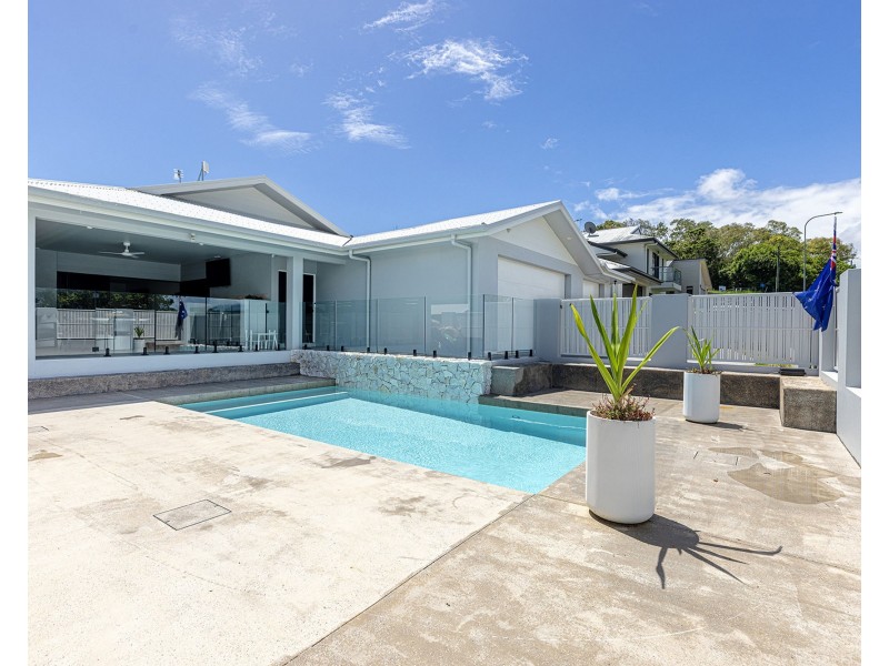 59 Hicks Road, Glenella QLD 4740